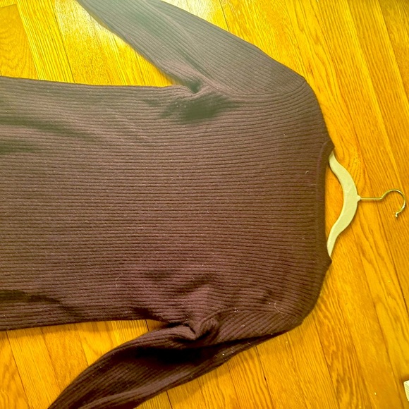 Neiman Marcus EUC cashmere sweater; size L; color aubergine with side buttons - Picture 2 of 4